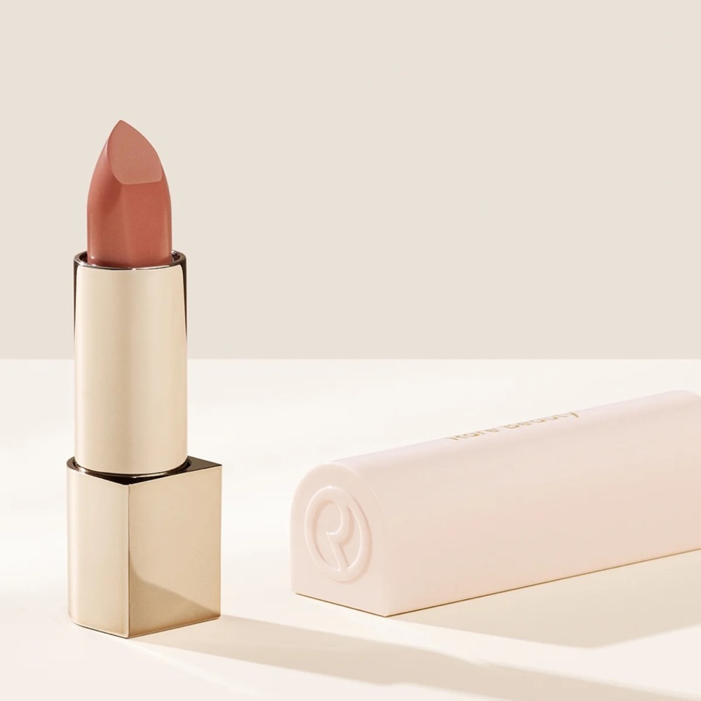 Rare Beauty Kind Words Matte Lipstick in Fun =
a neutral mauve 💋